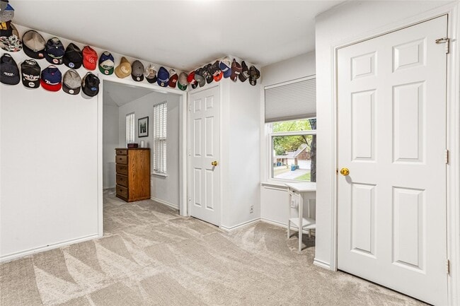 Building Photo - 5325 Cambridge Ct