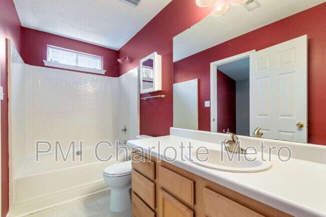 Building Photo - 3807 Crimson Wing Dr