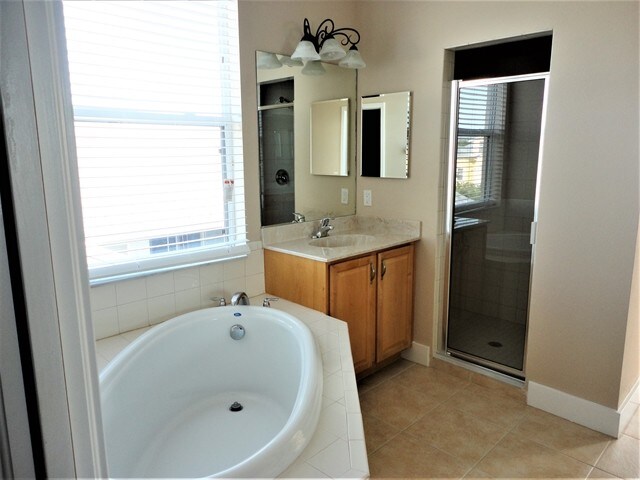 Building Photo - 6405 Oyster Island Cove