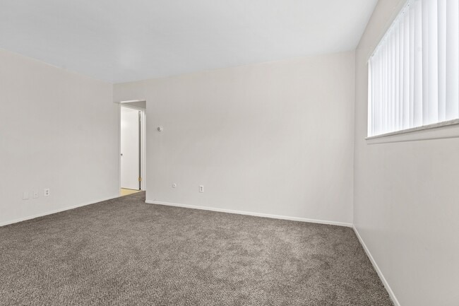 Building Photo - 4221 Quarry Rd