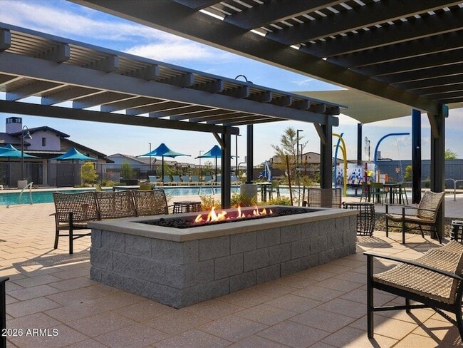 Building Photo - 15875 W Cottontail Ln