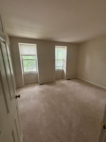 Building Photo - 3961 Conquest Ct