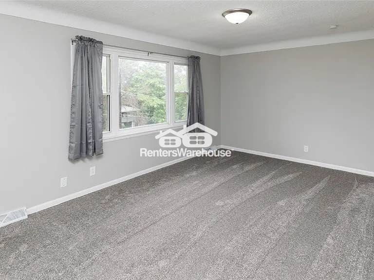 Building Photo - 2418 Boston Ave