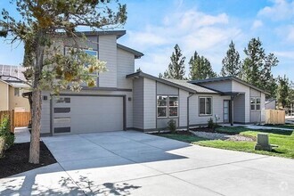 Building Photo - Beautiful new home on a Cul-de-sac