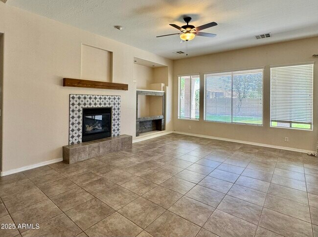 Building Photo - 2671 S Dragoon Dr