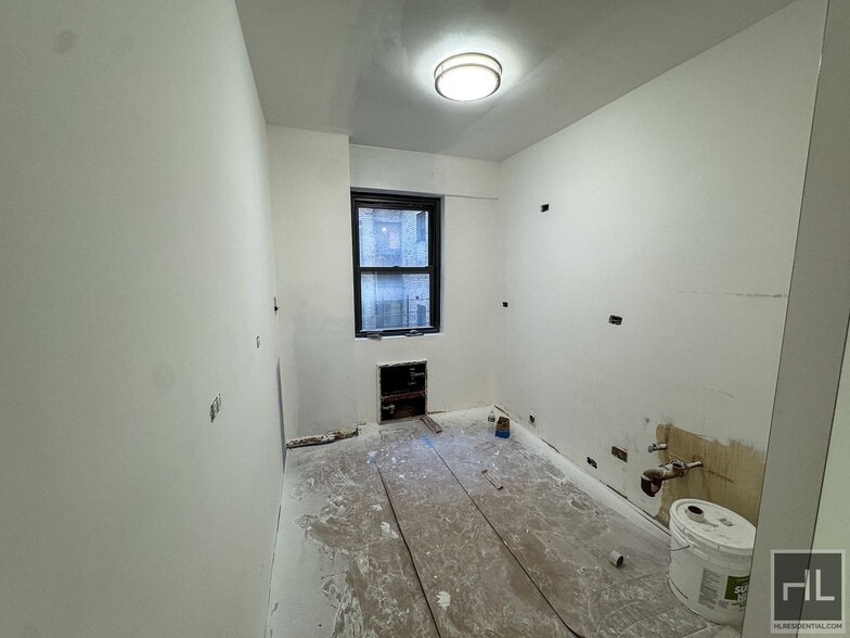 Building Photo - EAST 69 STREET