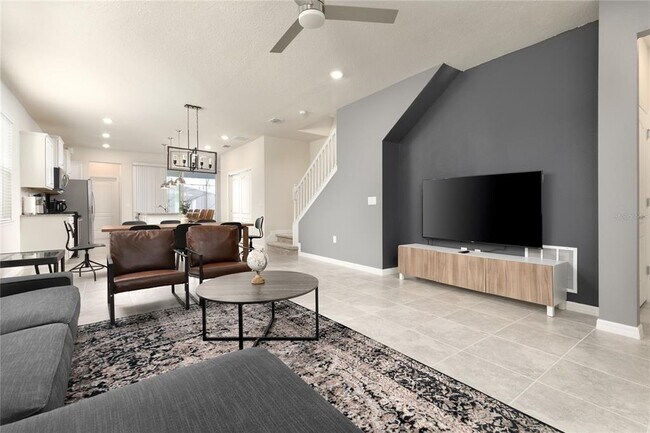 Building Photo - 7328 Oakmoss Loop