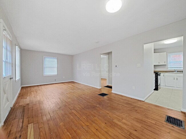 Building Photo - 1661 Harold Ave