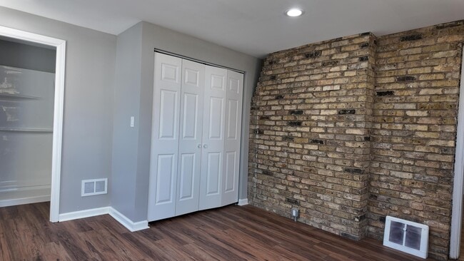 Building Photo - 5315 73rd St