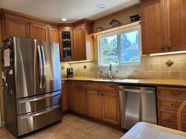 Building Photo - $4990 -- BEAUTIFUL 4BED HOME IN MISSION VA...
