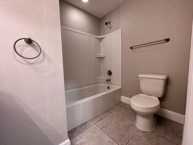 Building Photo - Spacious 2-Bed, 2.5- *** One Month FREE!!***