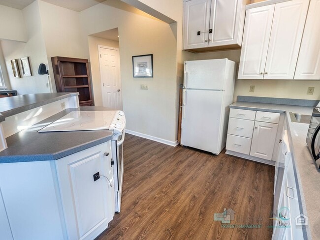 Building Photo - 416 N Downing St