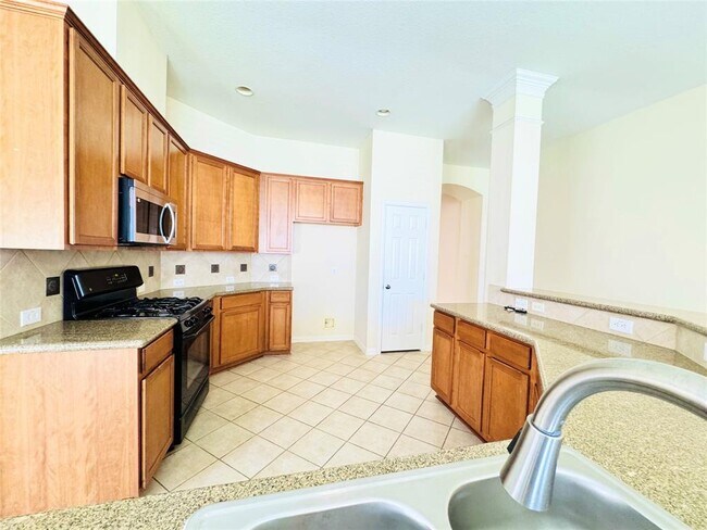 Building Photo - 23247 Dewflower Dr