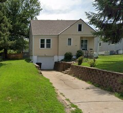 Building Photo - Coming Soon! Spacious Two Bedroom House!