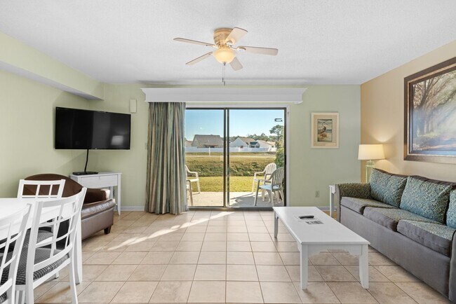 Building Photo - Seasonal Rental Available 9/11/2025-3/31/2...