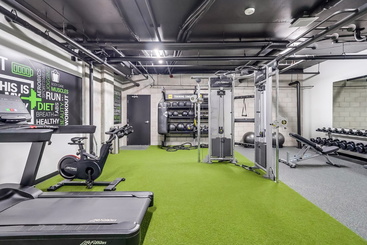 Building Photo - 3630 Overland Ave