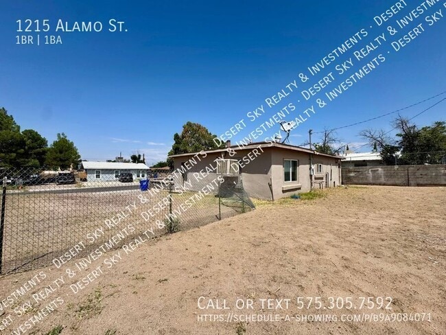 Building Photo - 1215 Alamo St