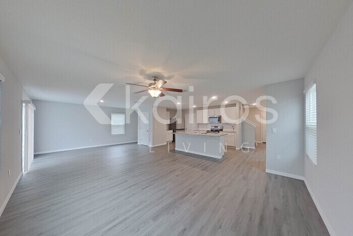 Building Photo - 8670 SW 43rd Ter