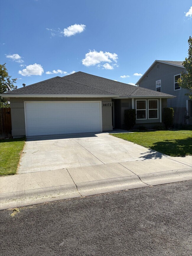 Building Photo - 16172 Plow Ave