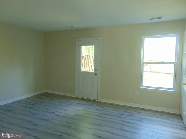 Building Photo - 14854 Bolton Rd