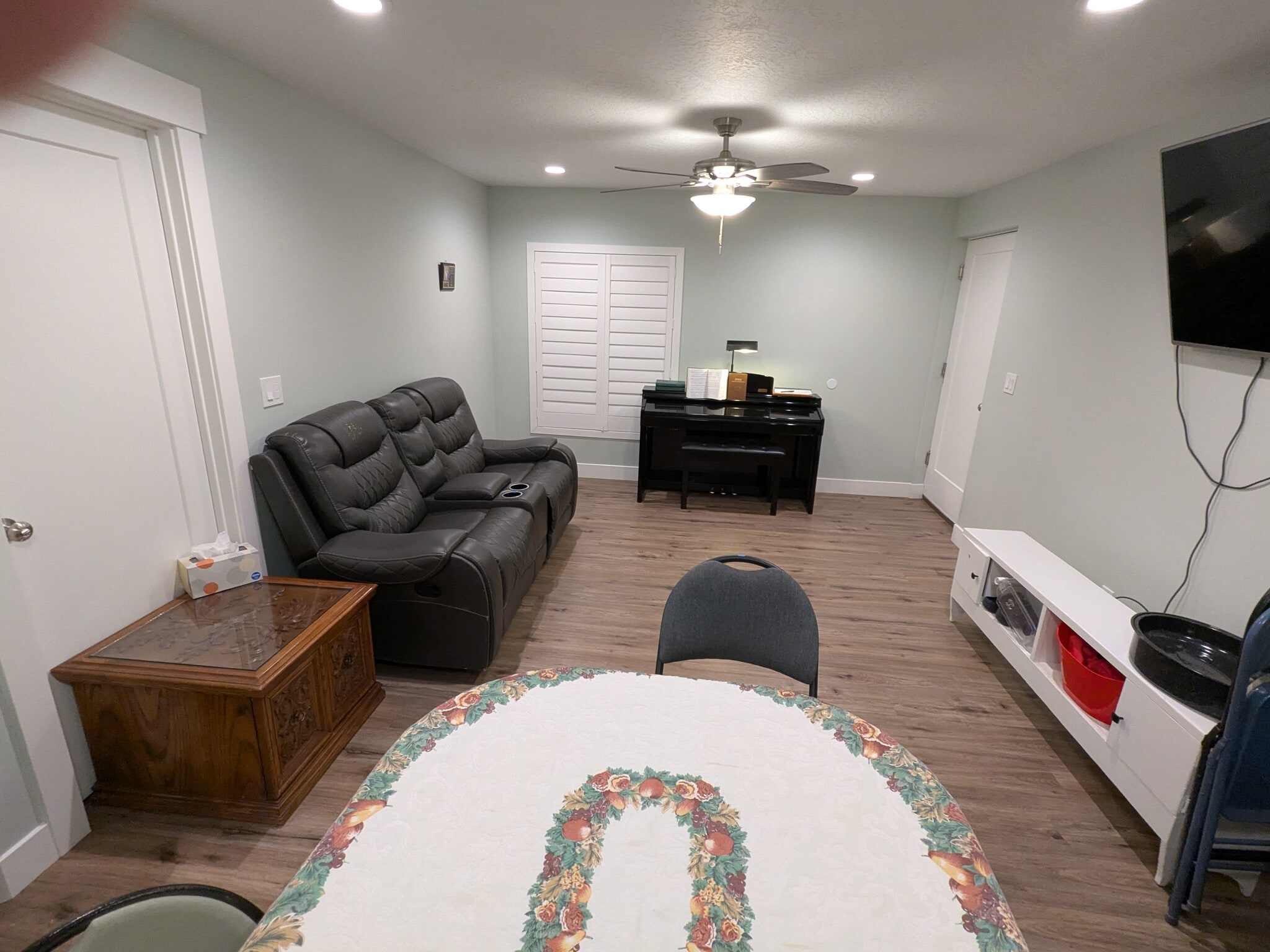 Building Photo - 613 E 8800 S