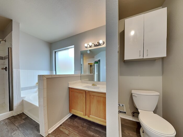 Building Photo - 11825 Hickory Garden Dr