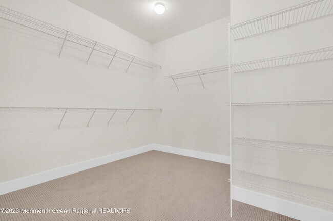 Building Photo - 5 Blaisdell Ct