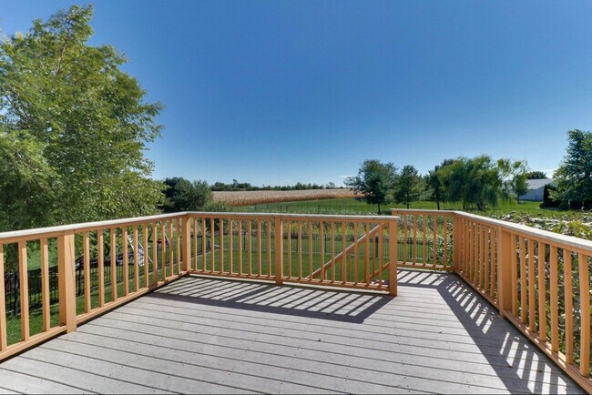 Building Photo - 2267 Heather Ridge Dr