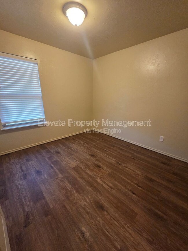 Building Photo - 913 West Prairie Wind Way