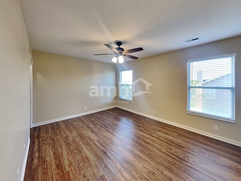 Building Photo - 2869 Paddle Wheel Dr