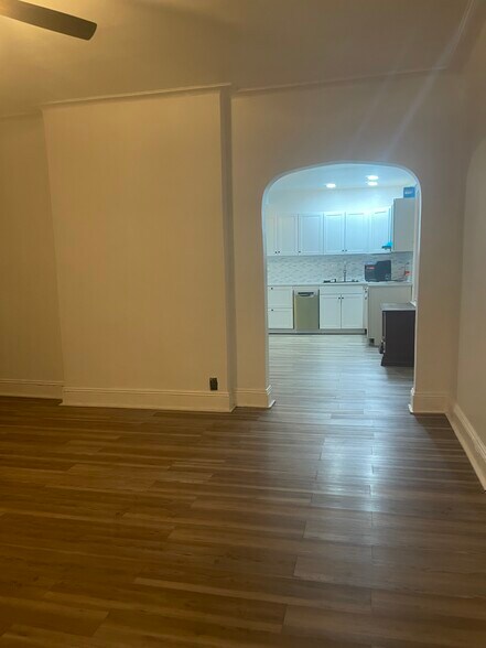 Building Photo - 4039 Gleane St
