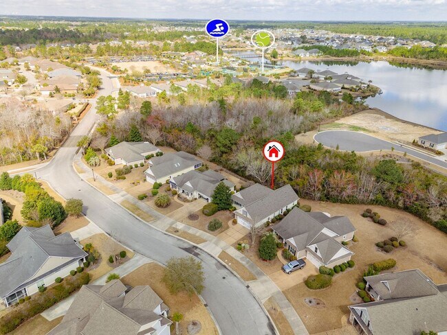 Building Photo - ~ COMPASS POINTE ~