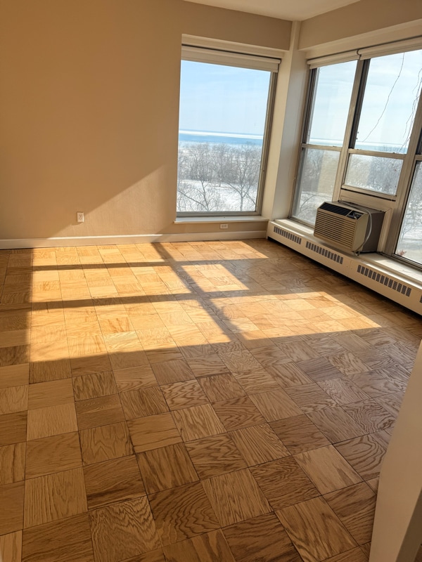 Building Photo - 4333 N Oakland Ave