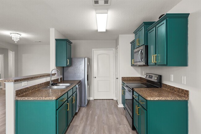 Building Photo - 12201 Seacrest Ln