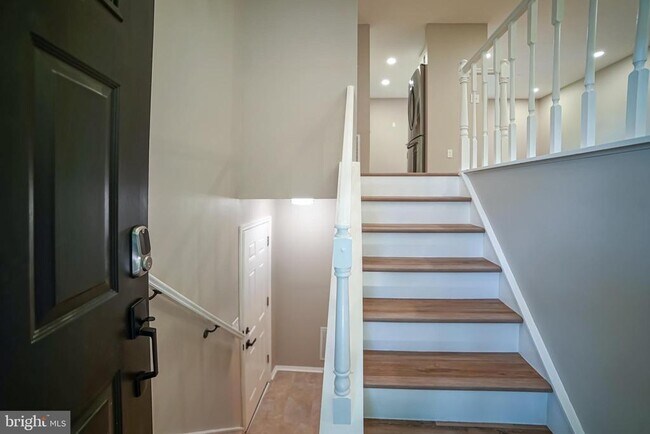 Building Photo - 8278 Wold Den Ct