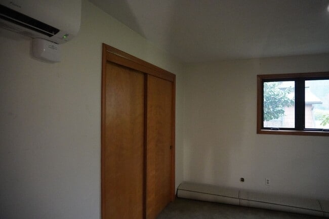 Building Photo - 5716 Alki Rd