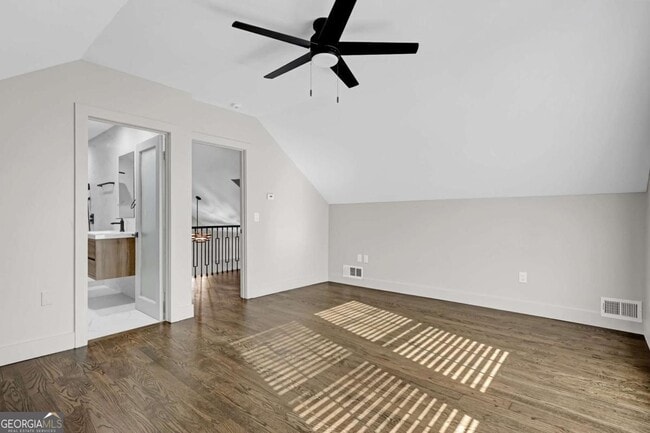 Building Photo - 1887 Shalimar Dr NE