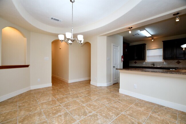 Building Photo - 5211 Holly View Dr