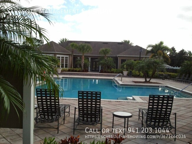 Building Photo - 8933 Manor Loop