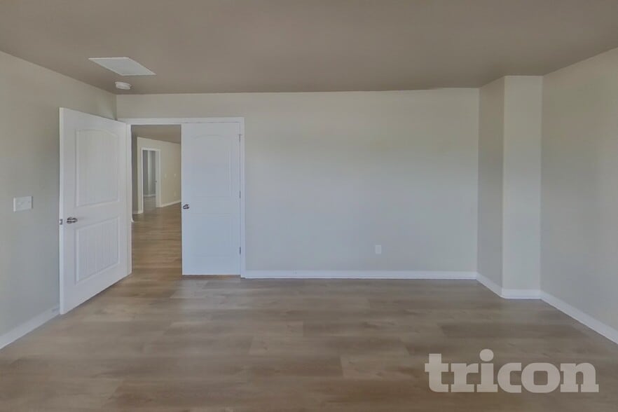 Building Photo - 7282 Thorn Brush Way