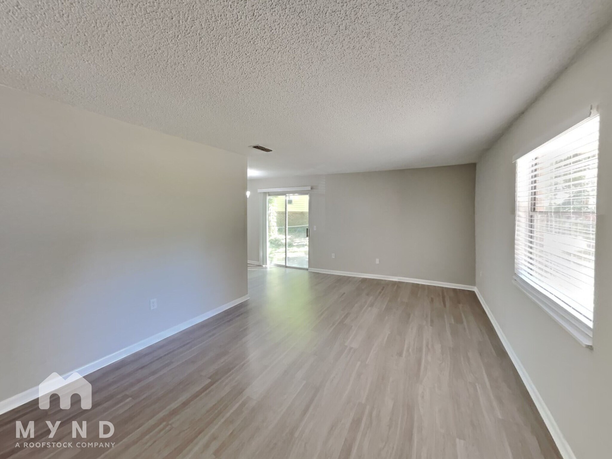 Building Photo - 2030 Voltaire St