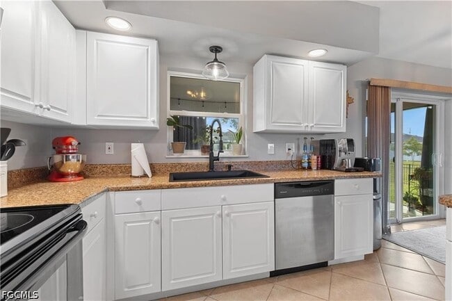 Building Photo - 231 NW 26th Ave