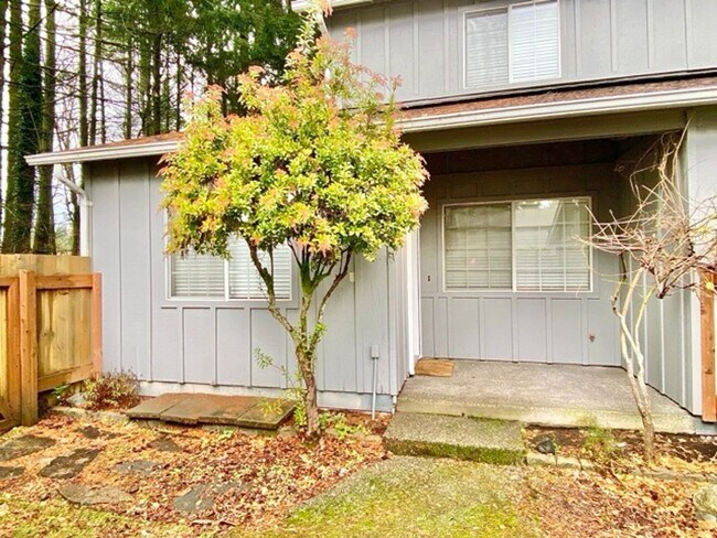 Building Photo - Quaint 2BR 1.5BA Condo in the Vineyards