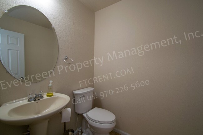 Building Photo - 2214 Bow Side Dr