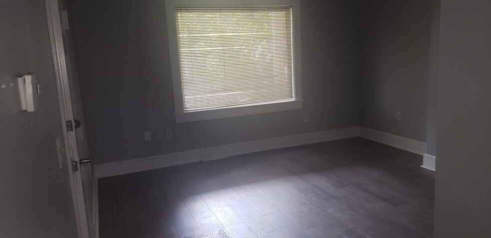 Building Photo - 5515 Black St