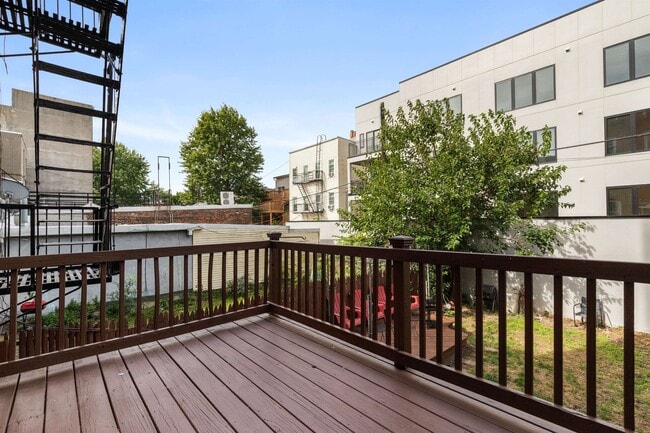 Building Photo - 477 Palisade Ave