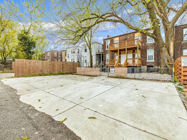 Building Photo - 3853 McRee Ave