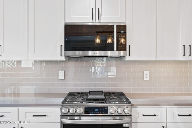 Building Photo - 458 Newtons Corner Rd