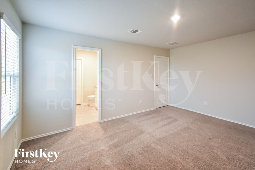 Building Photo - 10815 Giacconi Dr