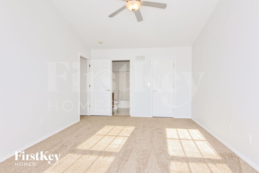 Building Photo - 209 Royallsprings Pkwy